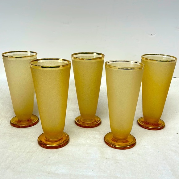 Vintage set of 5 amber frosted footed  tumblers with gold rimming - Picture 1 of 7